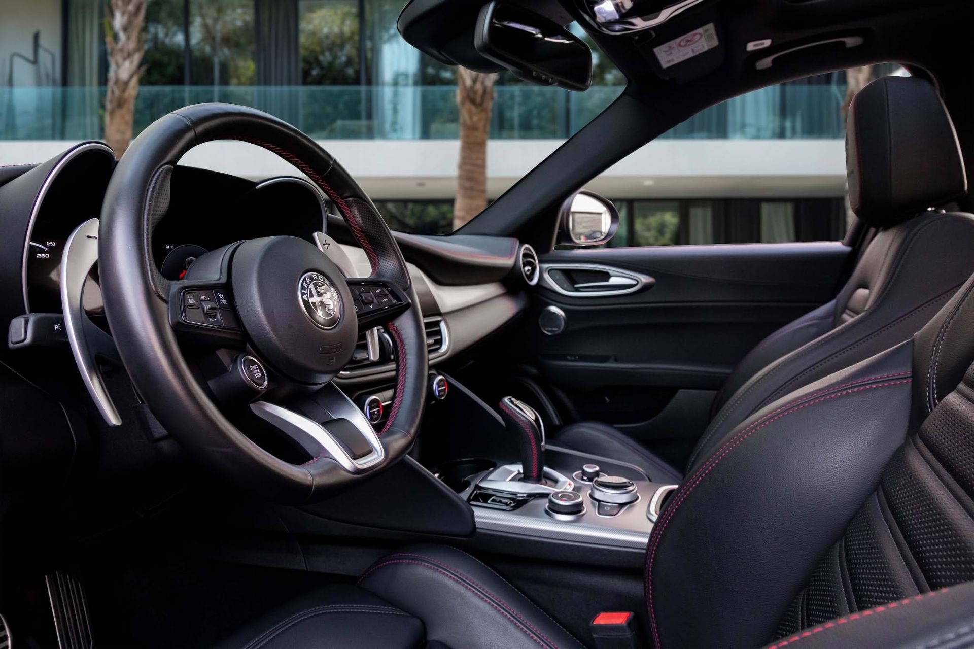 2024 Alfa Romeo Giulia photo 3