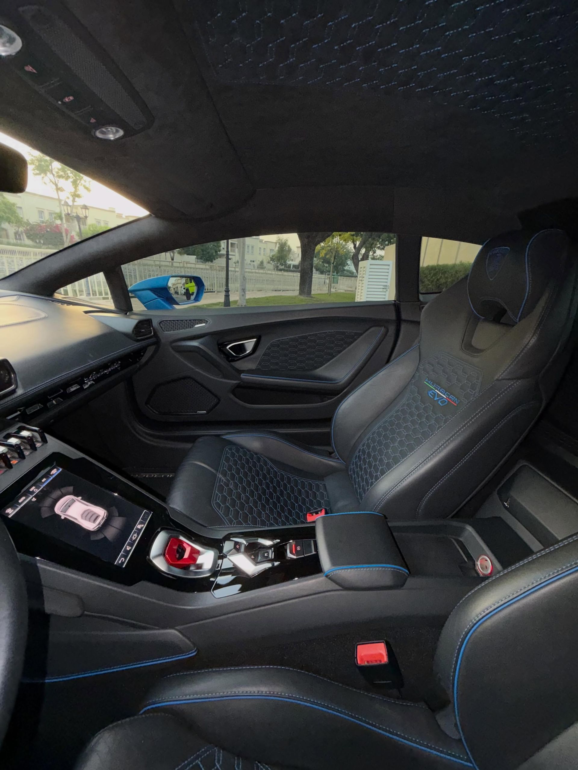 2023 Lamborghini Huracan photo 5