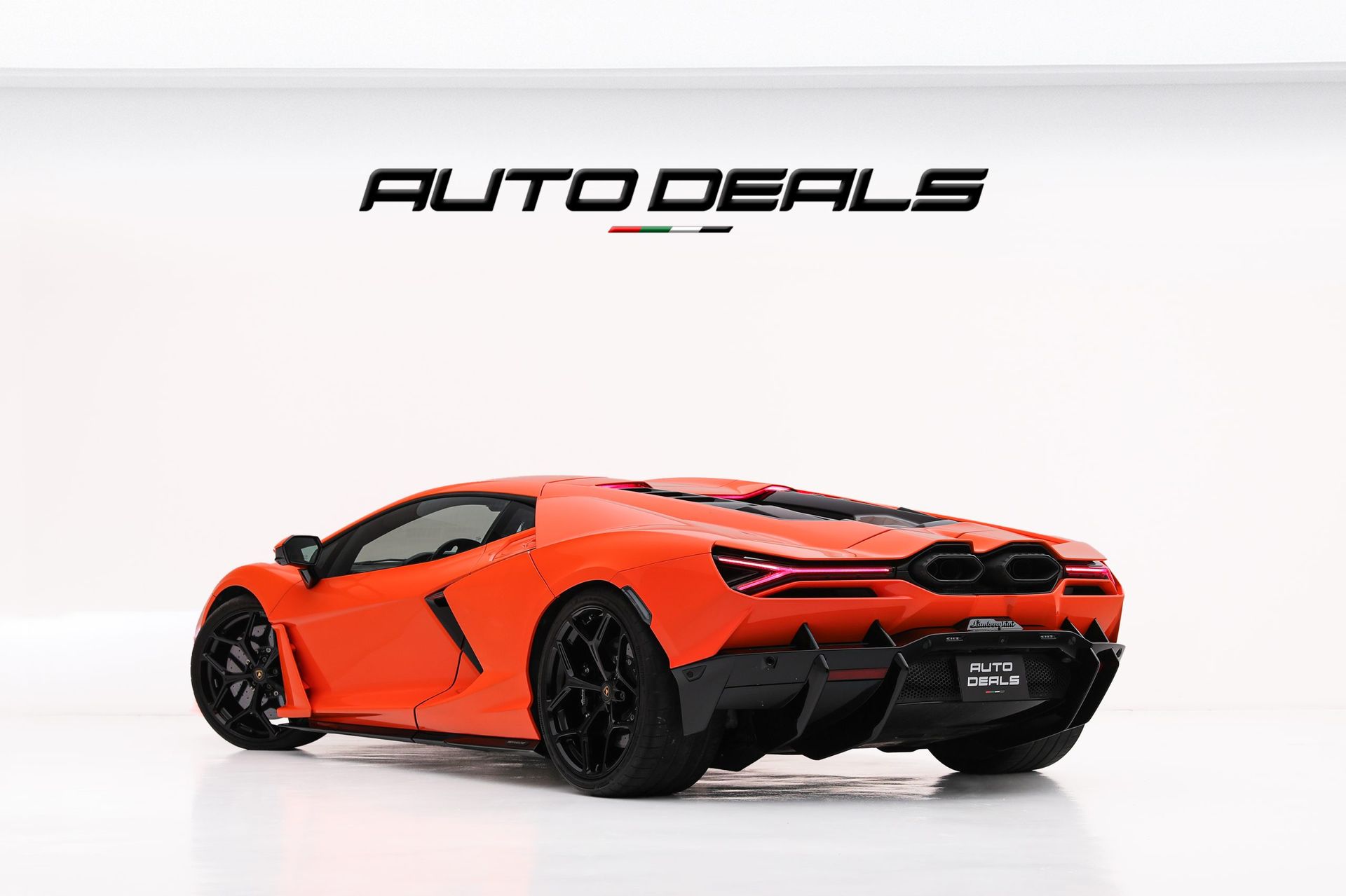2024 Lamborghini Revuelto photo 3