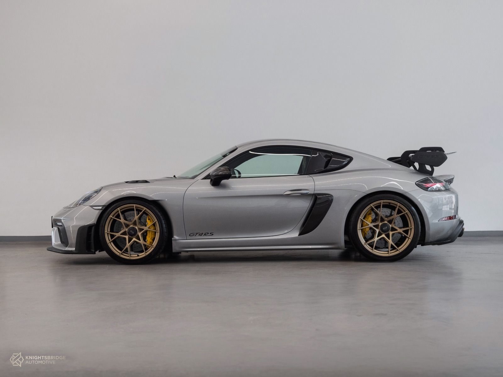 2025 Porsche Cayman photo 3