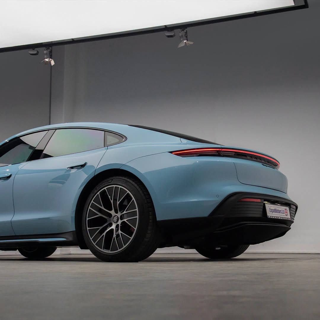 2021 Porsche Taycan photo 5