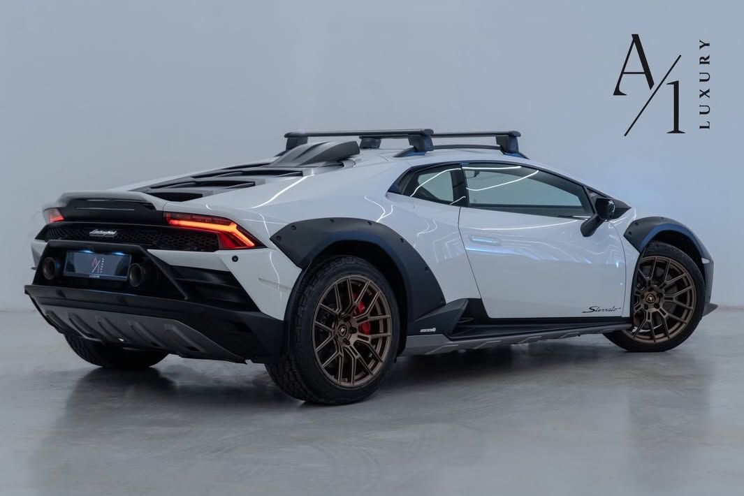 2023 Lamborghini Sterato photo 2