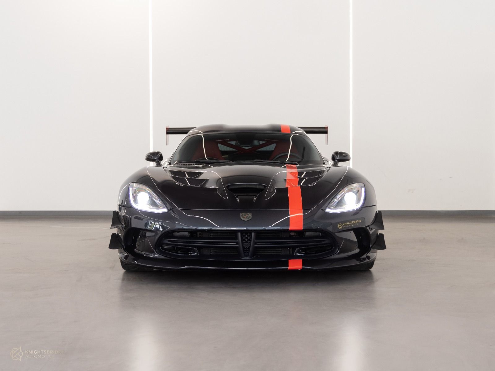 2014 Dodge Viper SRT photo 2