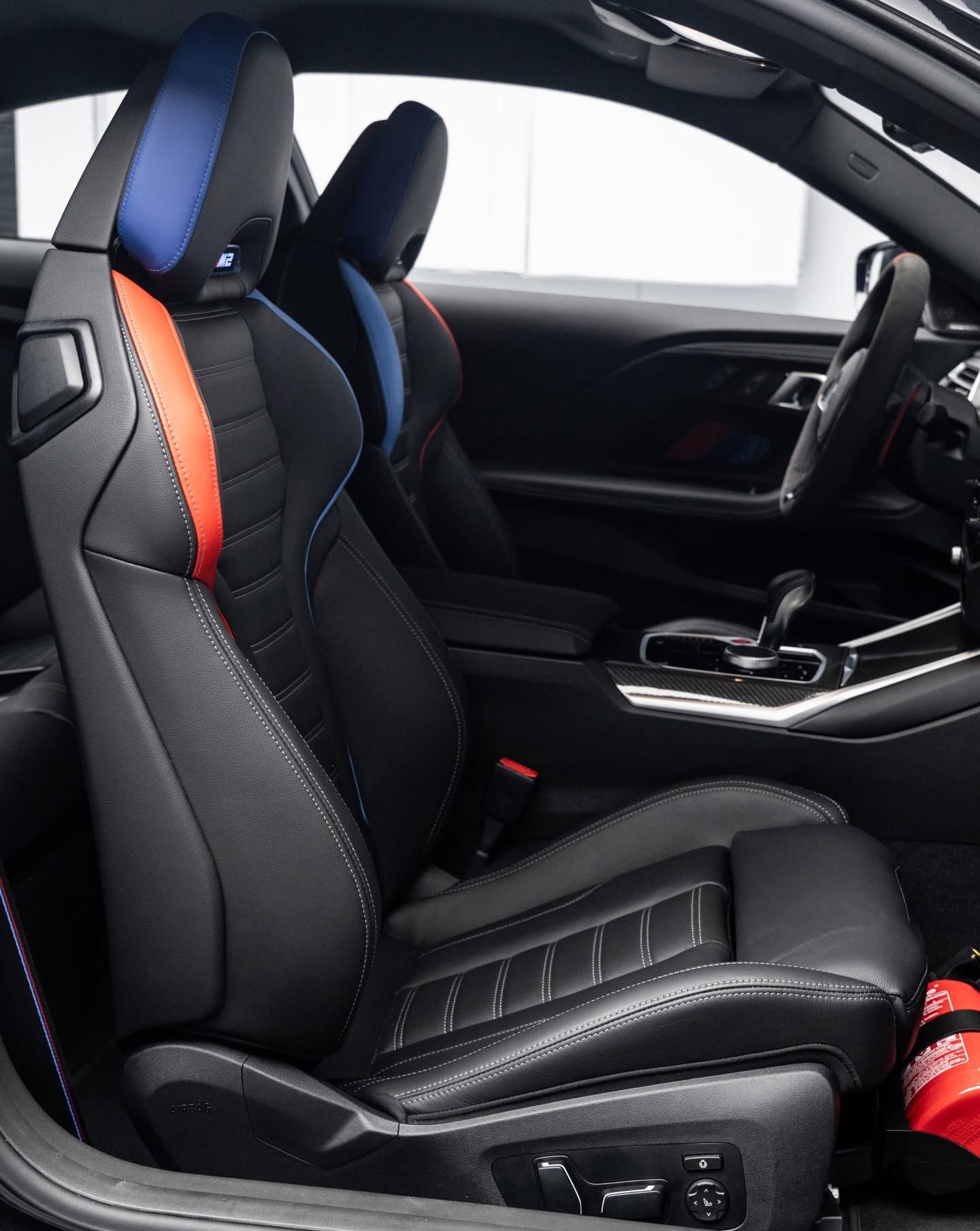 2025 BMW M2 photo 4