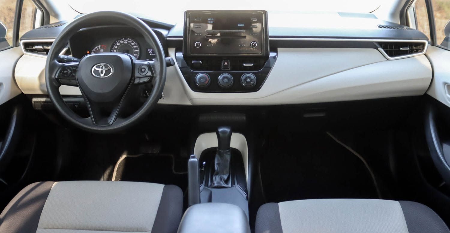2020 Toyota Corolla photo 3