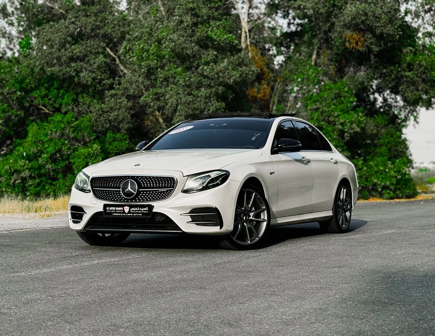 2017 Mercedes-Benz E-Class photo 2