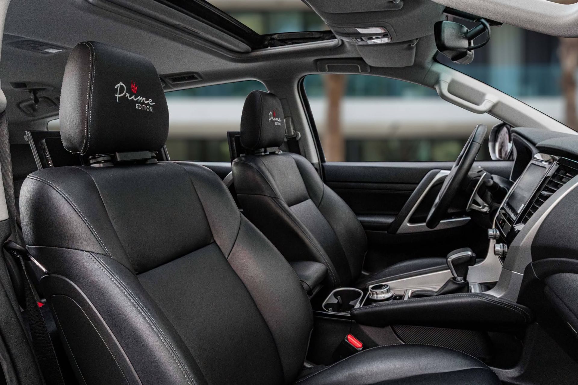 2023 Mitsubishi Montero Sport photo 3
