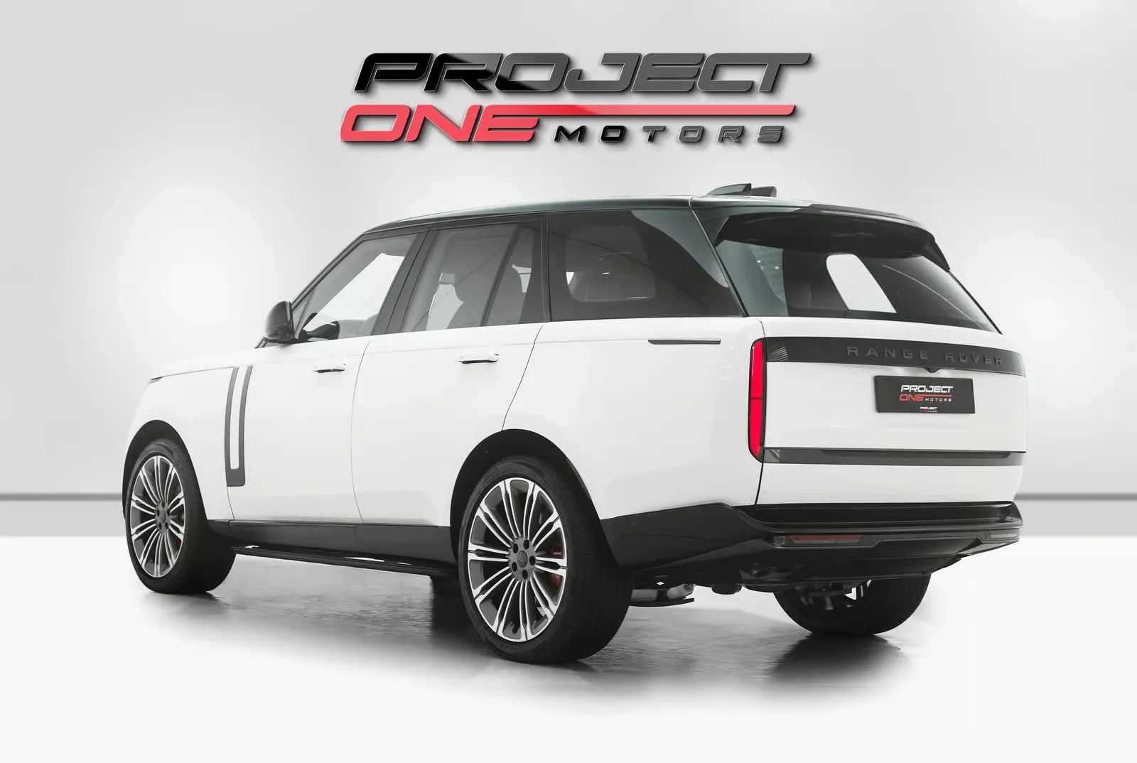 2026 Land Rover Range Rover Autobiography photo 3