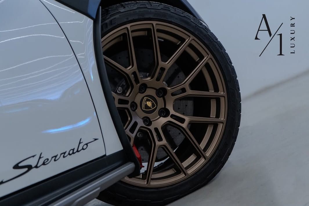 2023 Lamborghini Sterato photo 4
