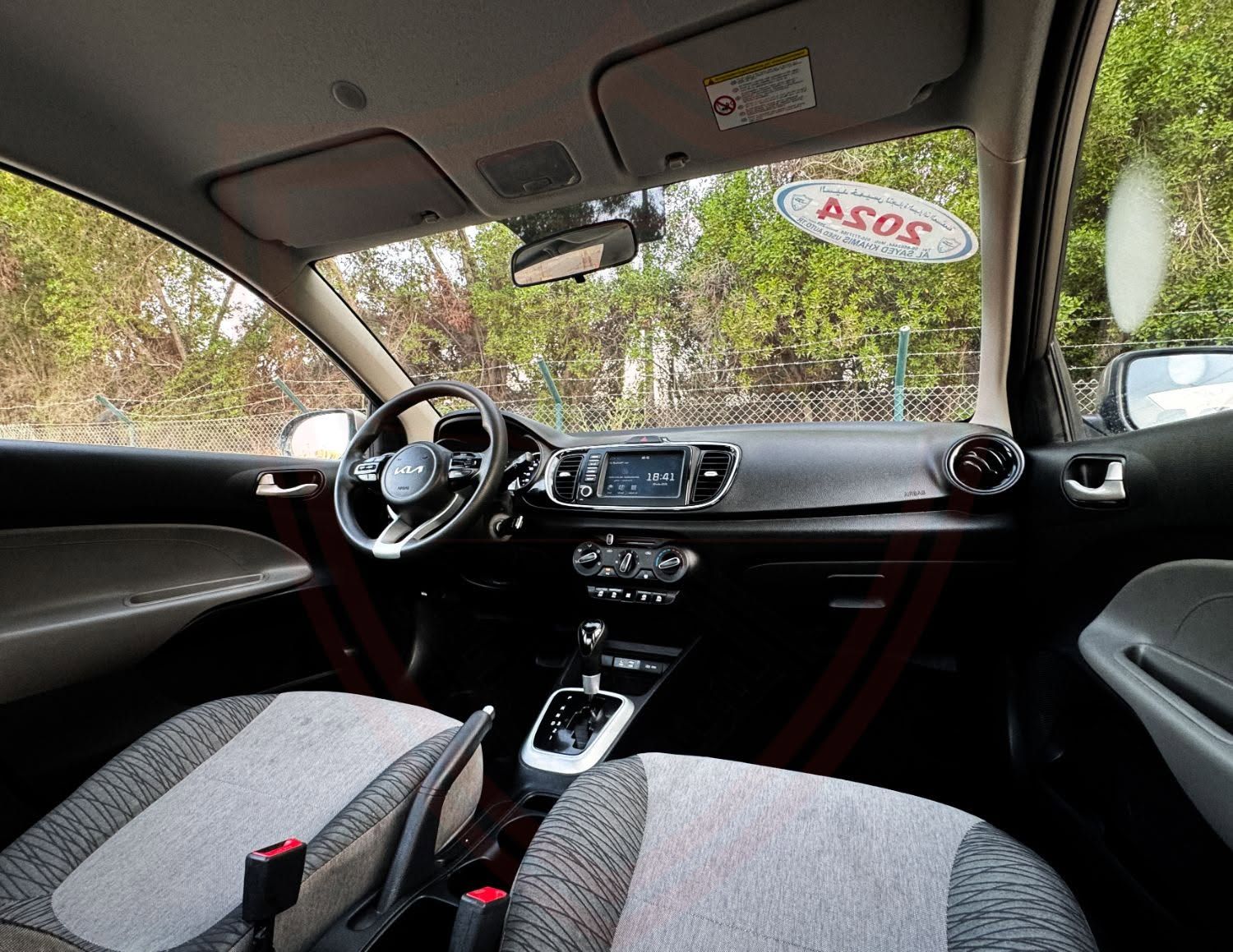 2024 Kia Pegas photo 2