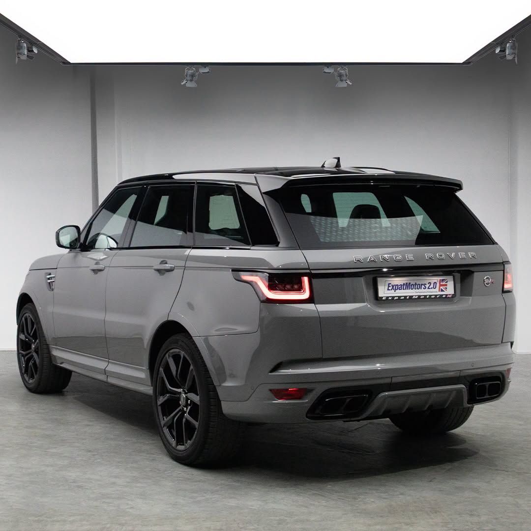 2022 Land Rover Range Rover Sport SVR photo 2