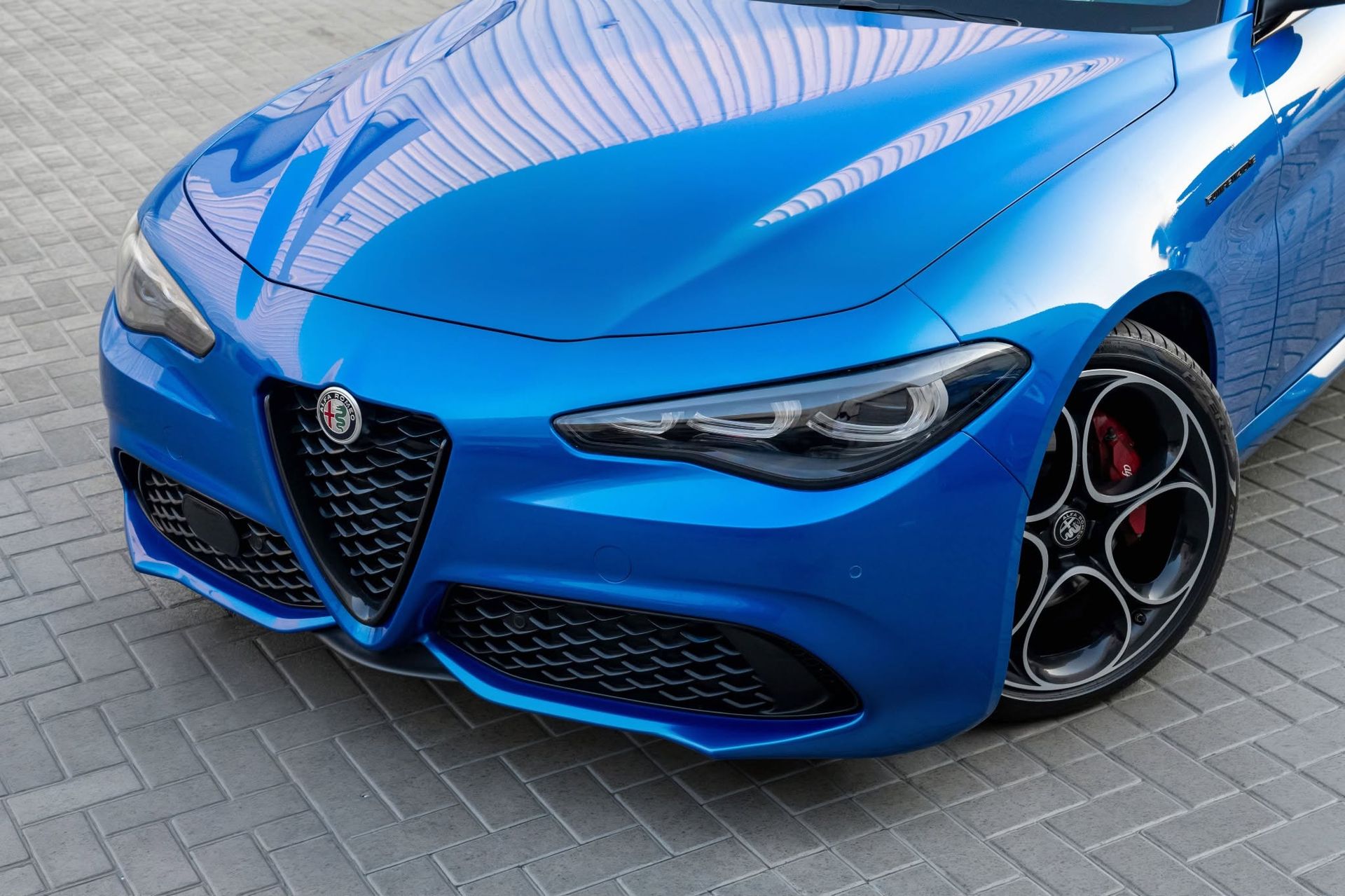 2024 Alfa Romeo Giulia photo 5