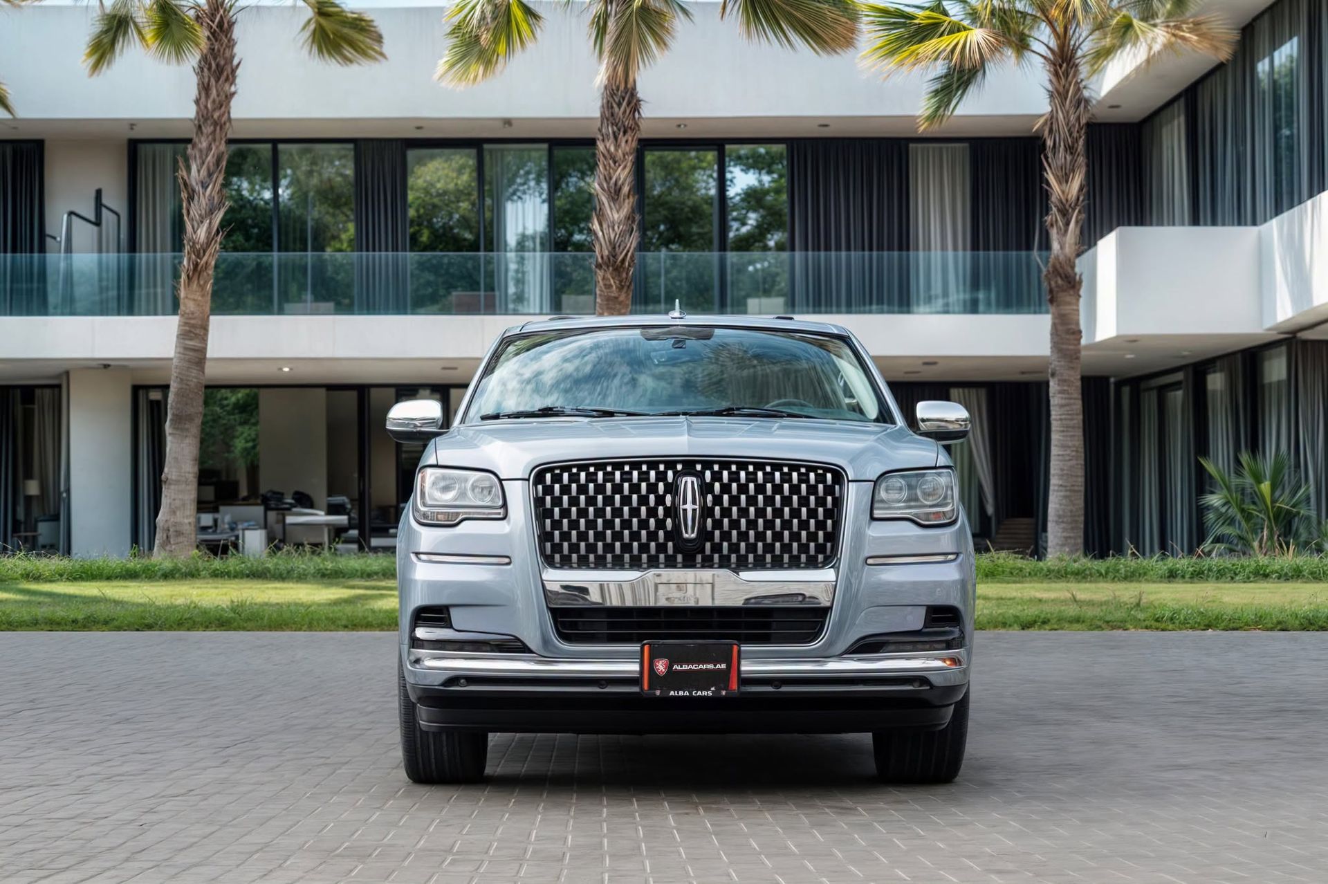 2023 Lincoln Navigator photo 2