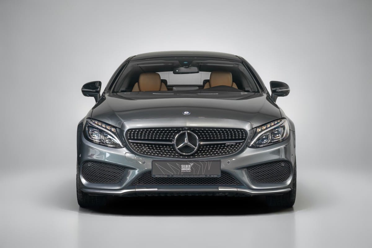 2017 Mercedes-Benz C-Class photo 2