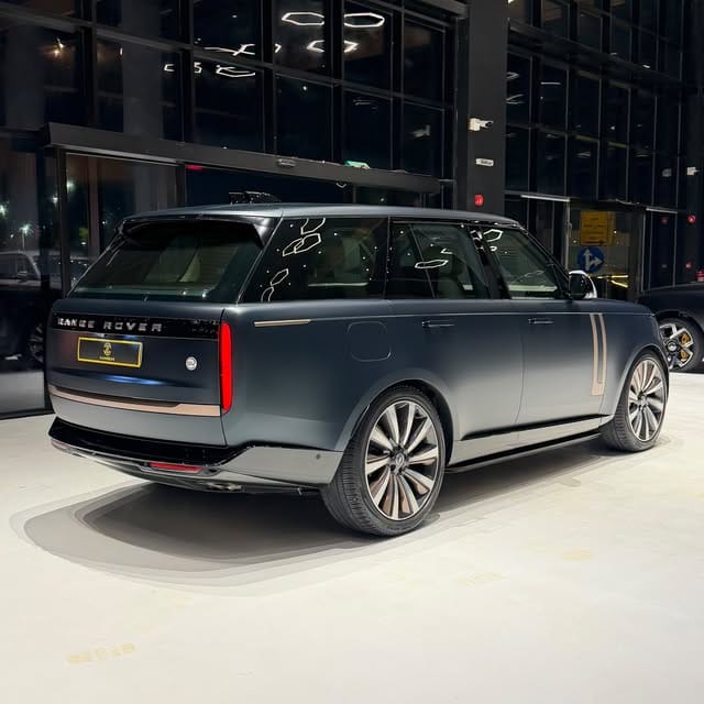 2024 Land Rover Range Rover Autobiography photo 4