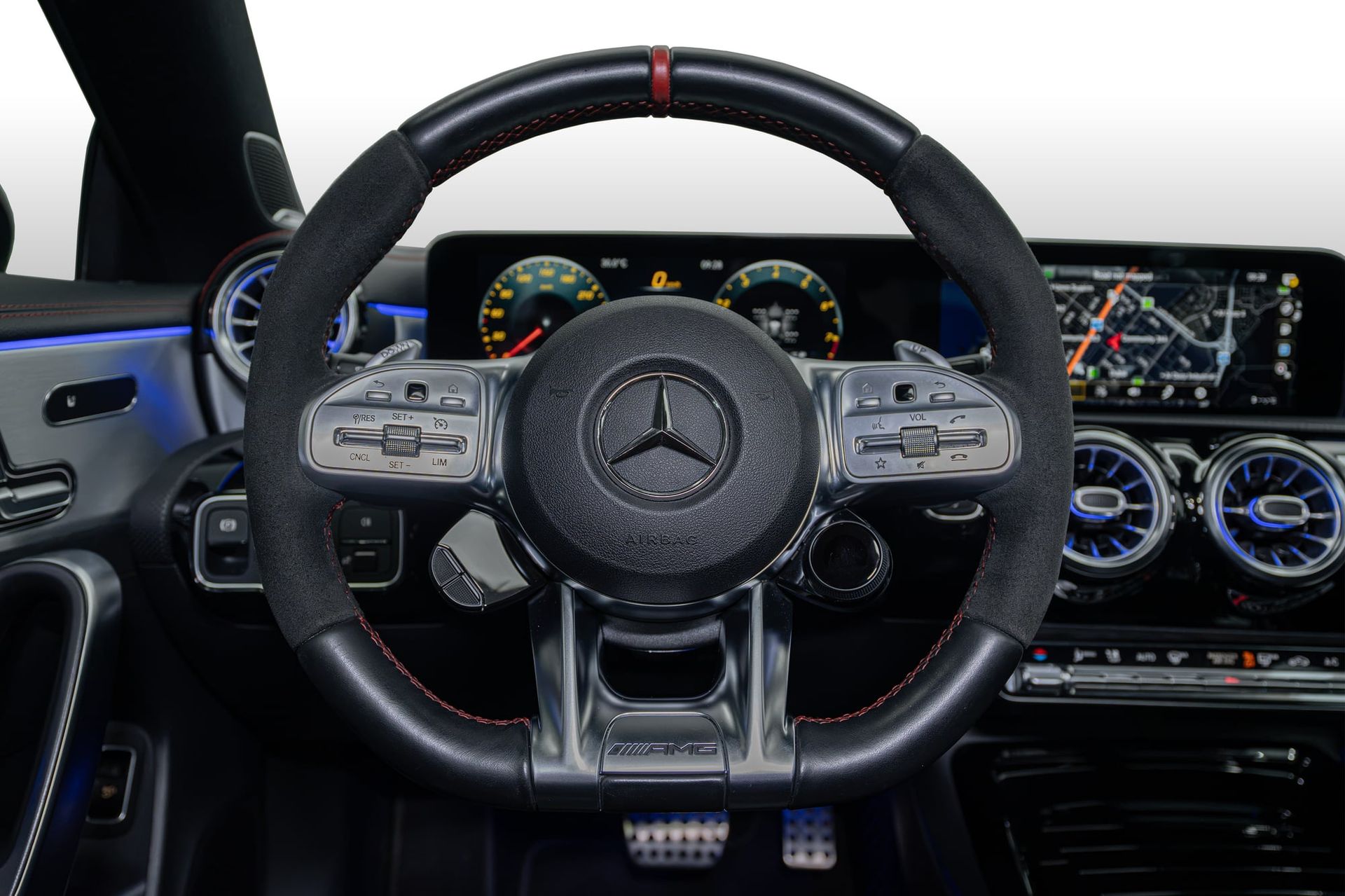 2021 Mercedes-Benz CLA photo 4