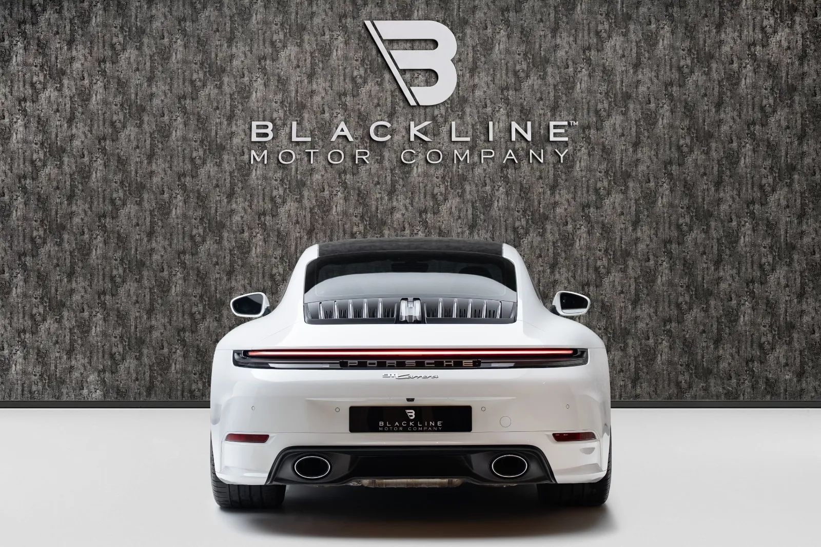 2025 Porsche 911 photo 3