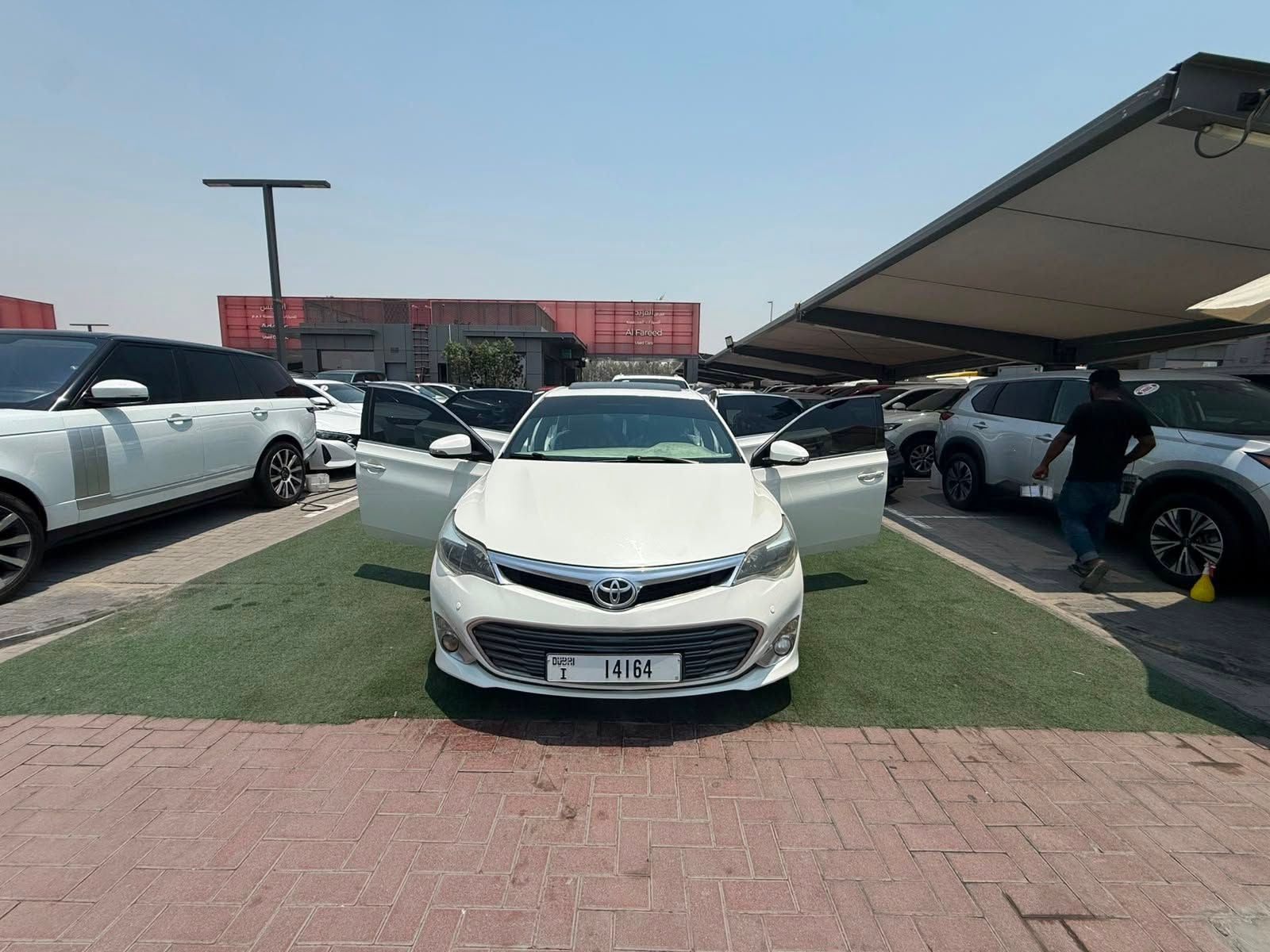 2014 Toyota Camry photo 3