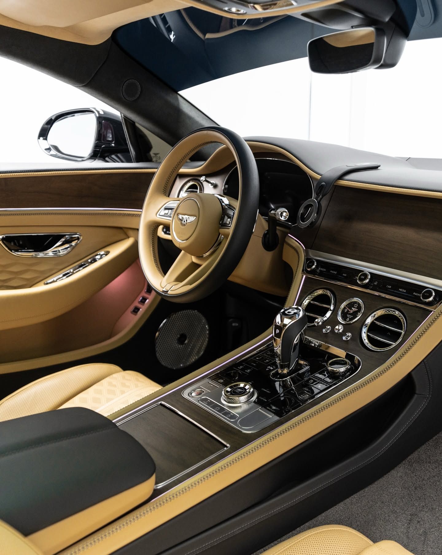 2025 Bentley Continental GT photo 2