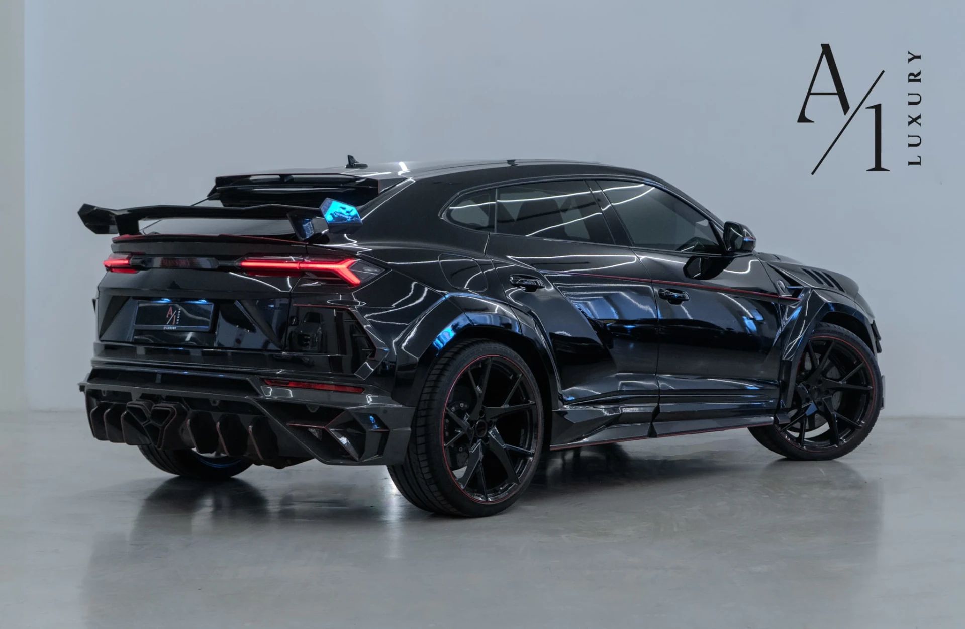2021 Lamborghini Urus photo 4