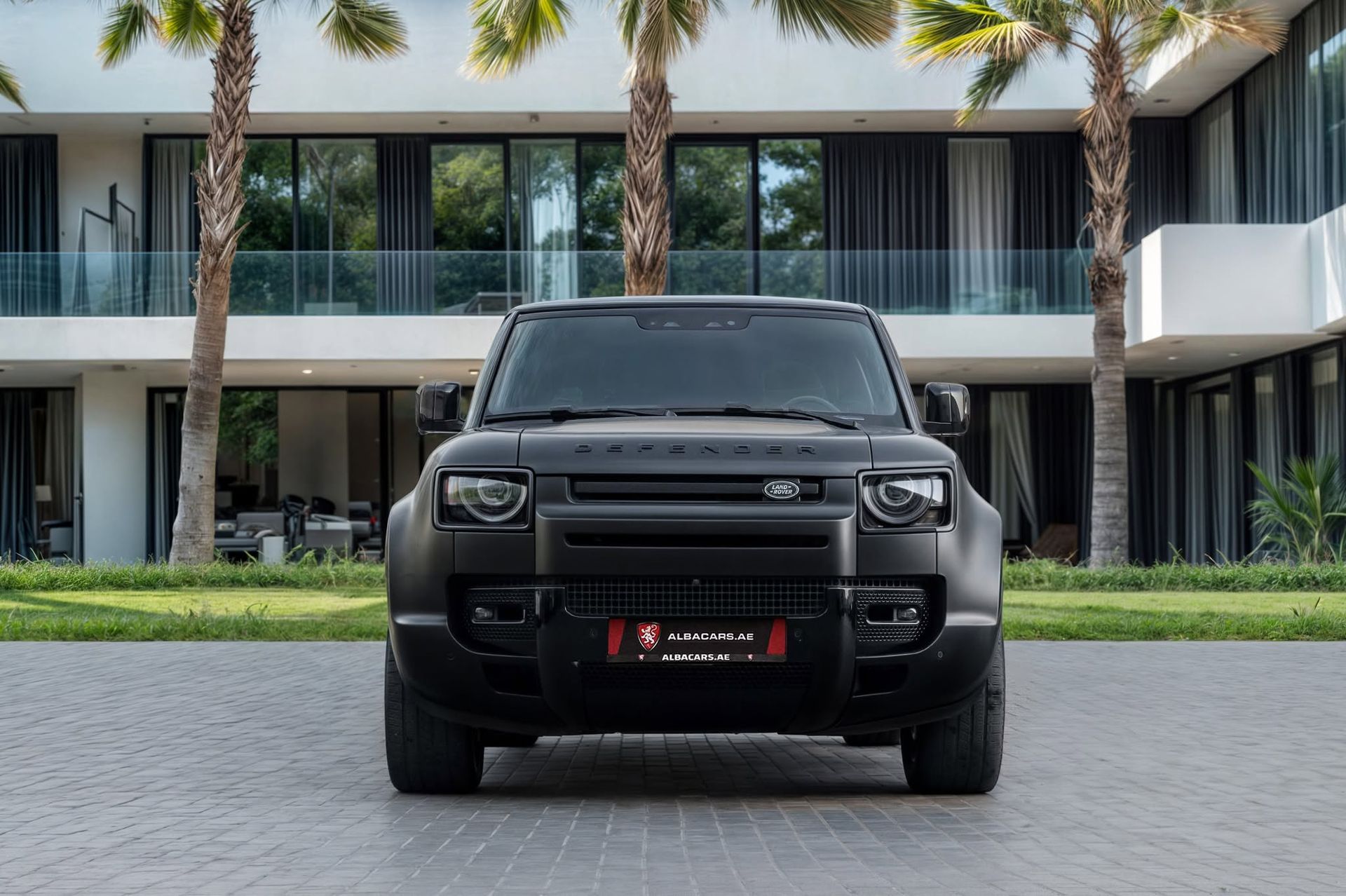 2025 Land Rover Defender photo 2