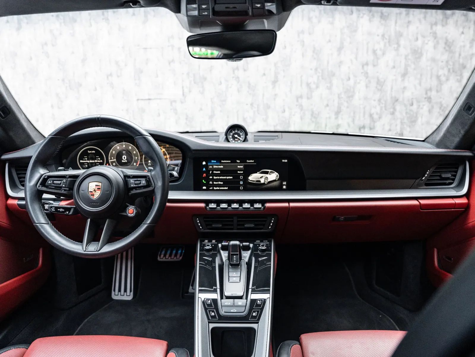 2025 Porsche 911 photo 5