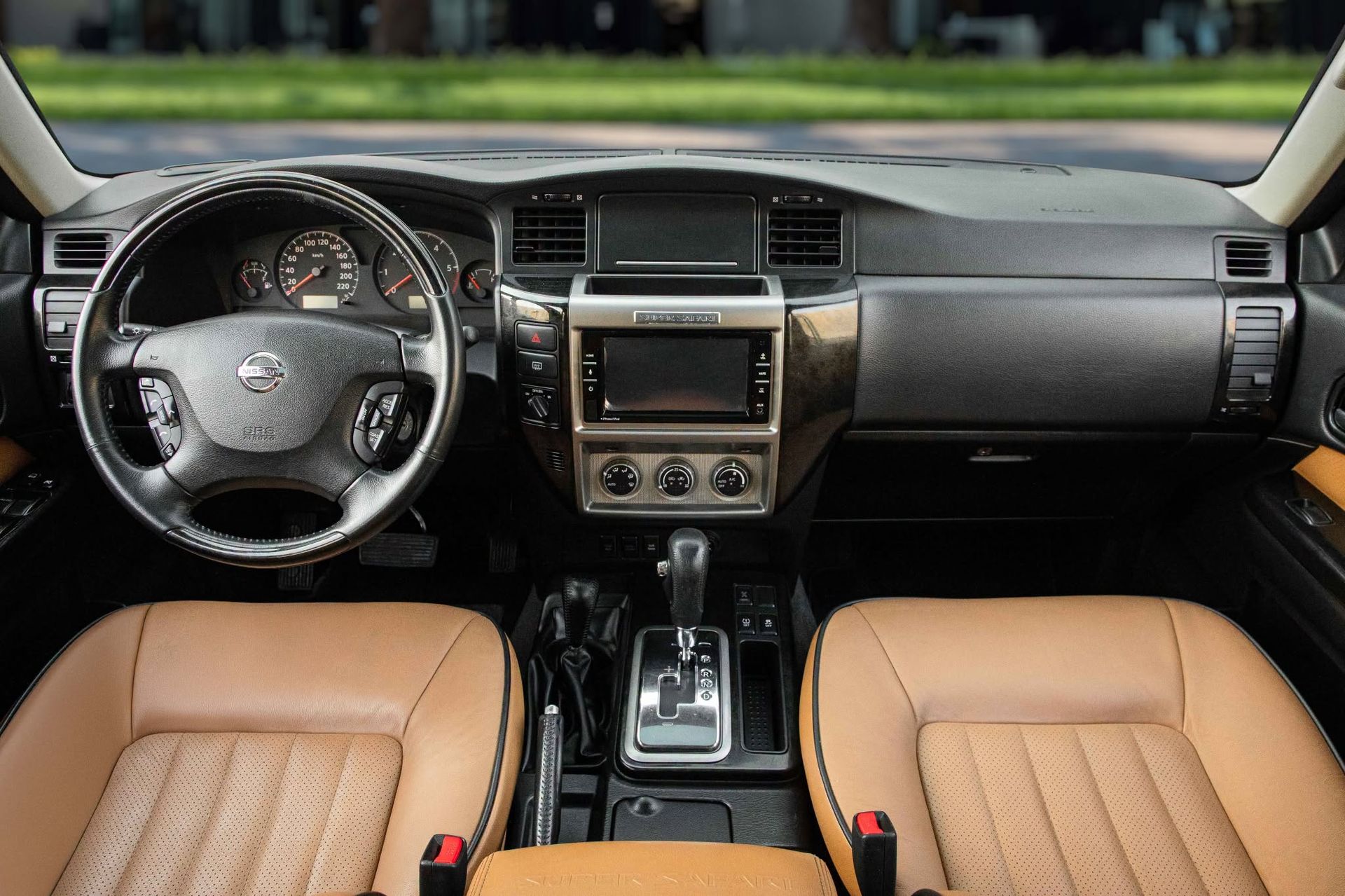 2021 Nissan Patrol Safari photo 4