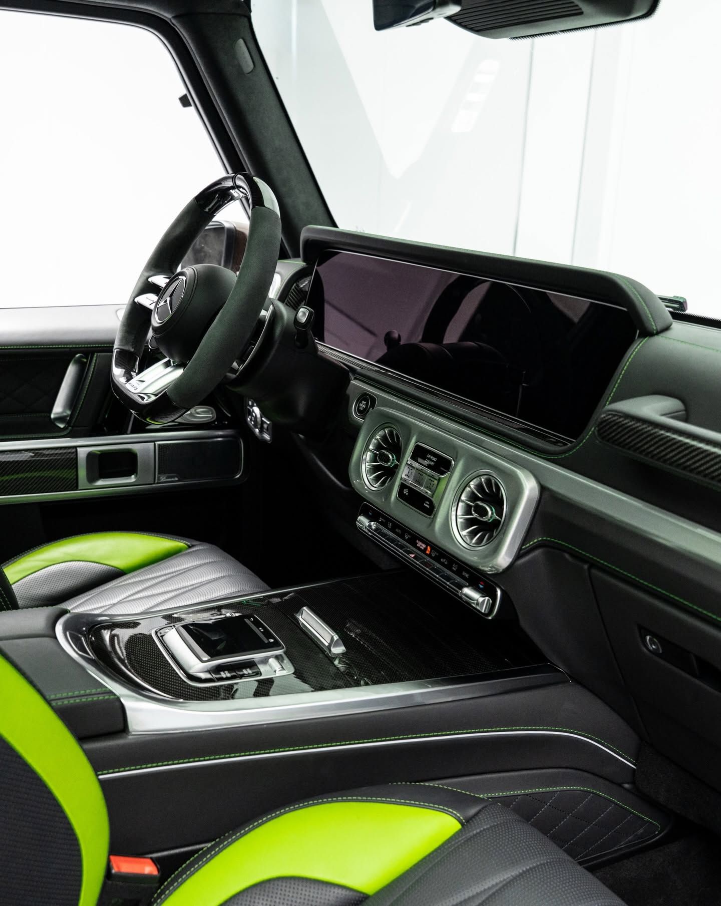 2025 Mercedes-Benz G-Class photo 2