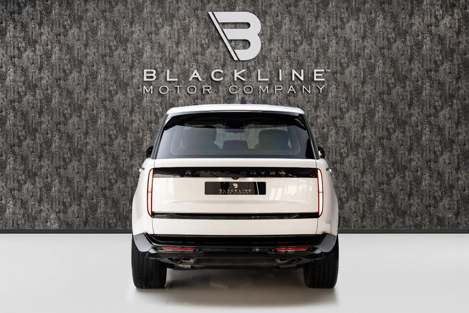 2024 Land Rover Range Rover Autobiography photo 2