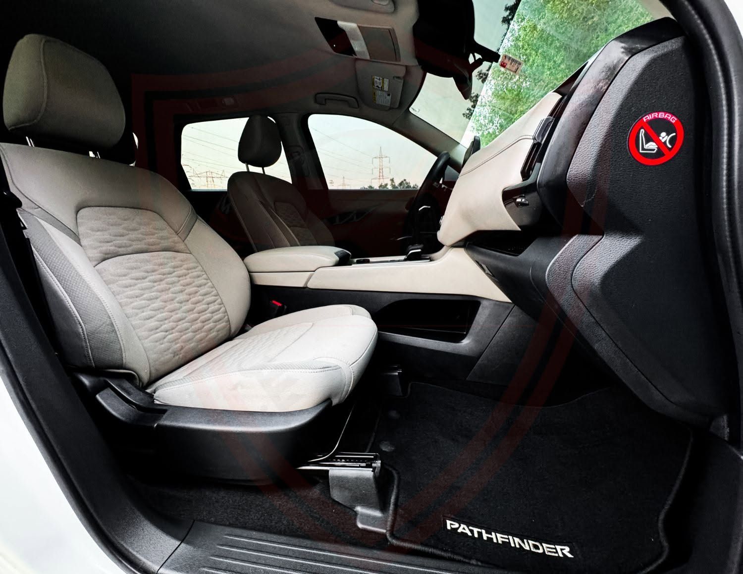 2023 Nissan Pathfinder photo 5