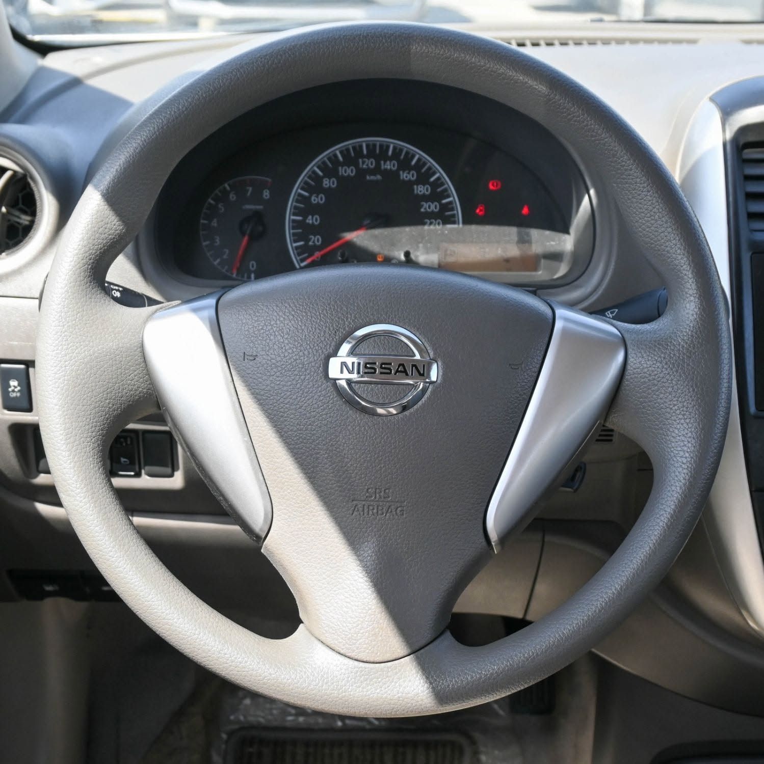 2023 Nissan Sunny photo 4