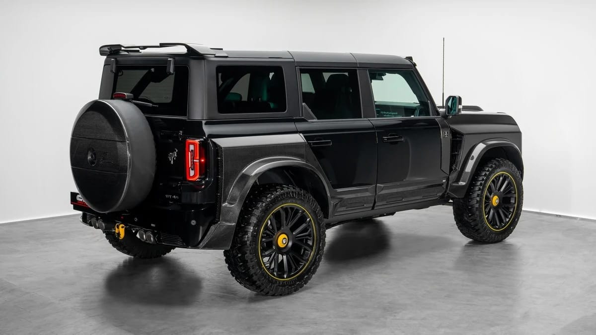 2025 Ford Bronco photo 3