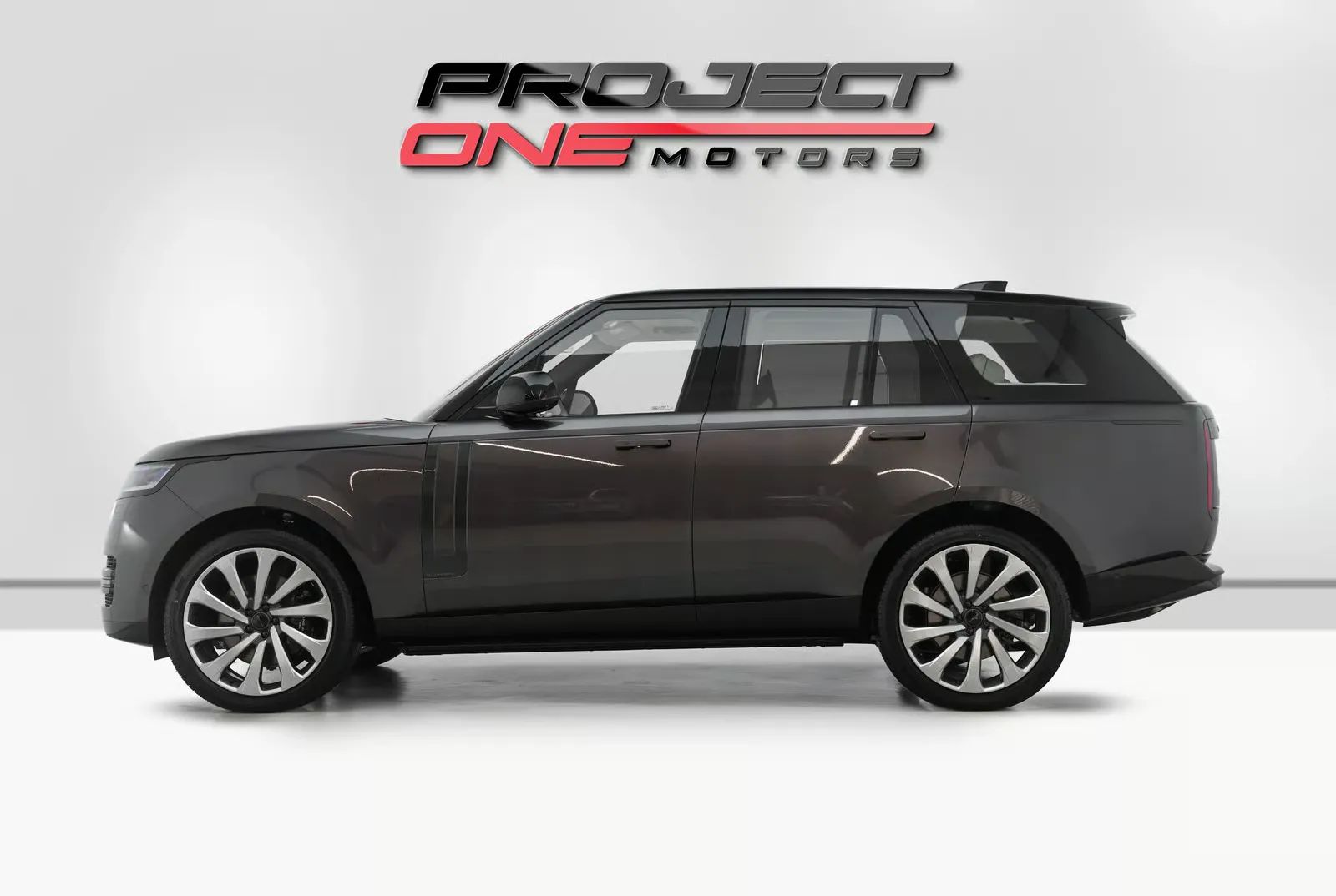 2026 Land Rover Range Rover Autobiography photo 4