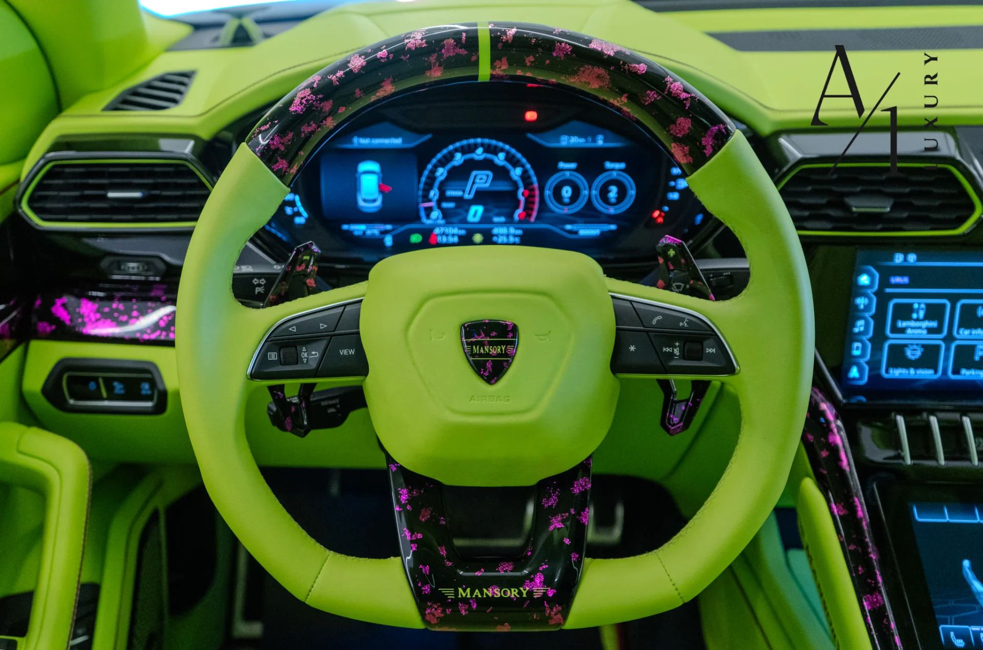 2022 Lamborghini Urus photo 4
