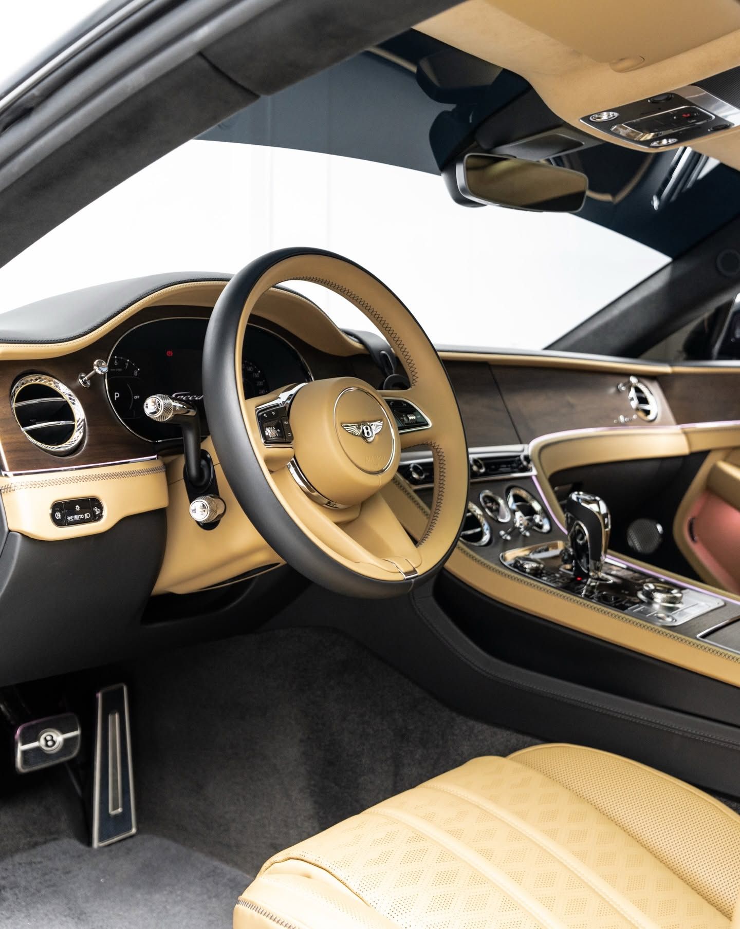 2025 Bentley Continental GT photo 3