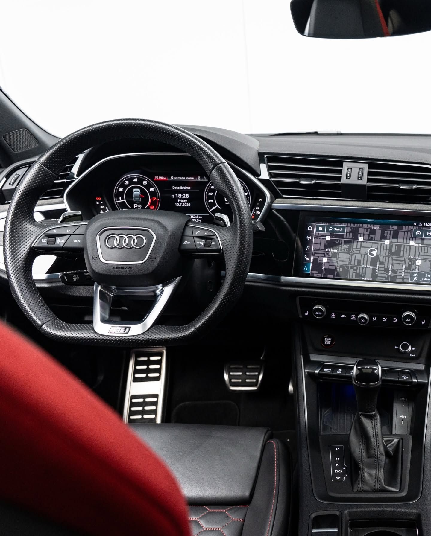 2023 Audi RS3 photo 3