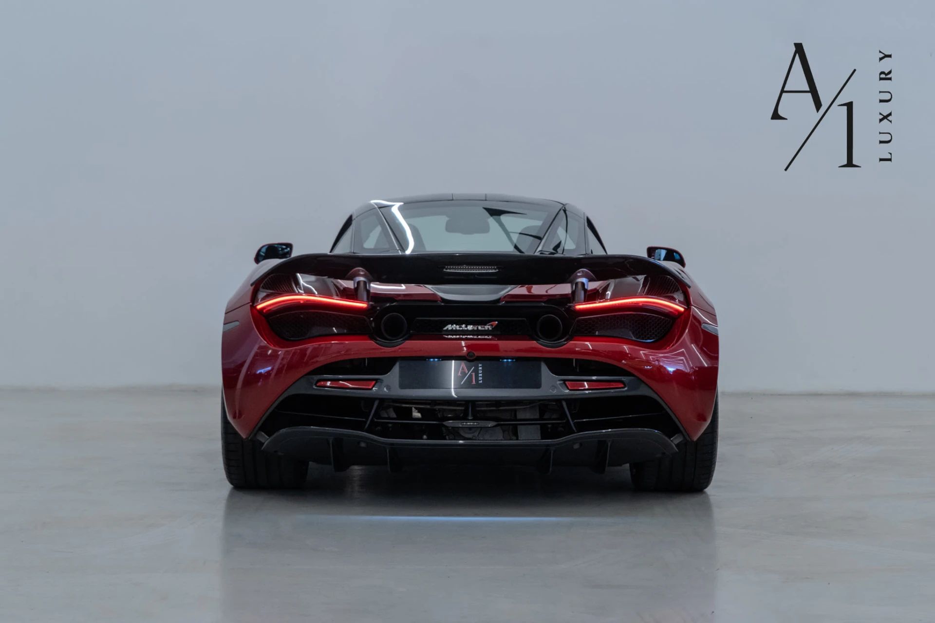 2018 McLaren 720S photo 3