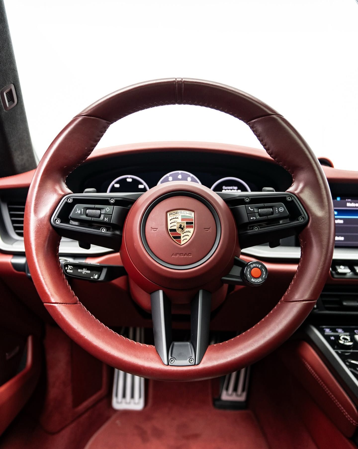 2025 Porsche 911 photo 3