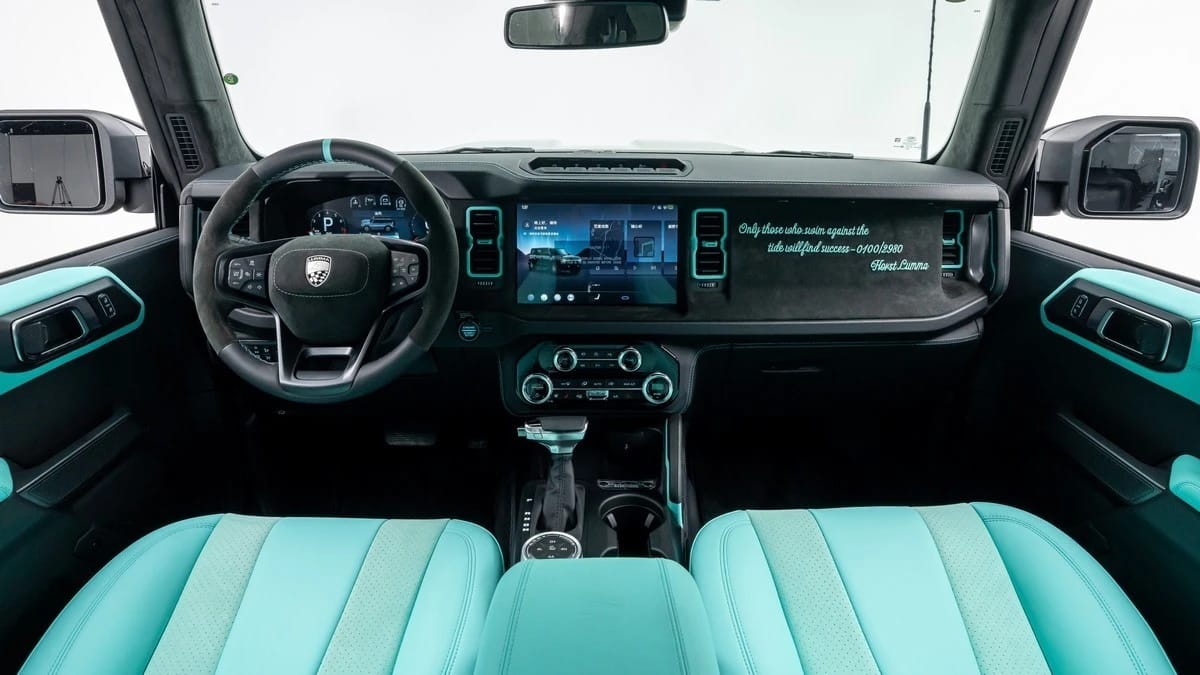 2025 Ford Bronco photo 5