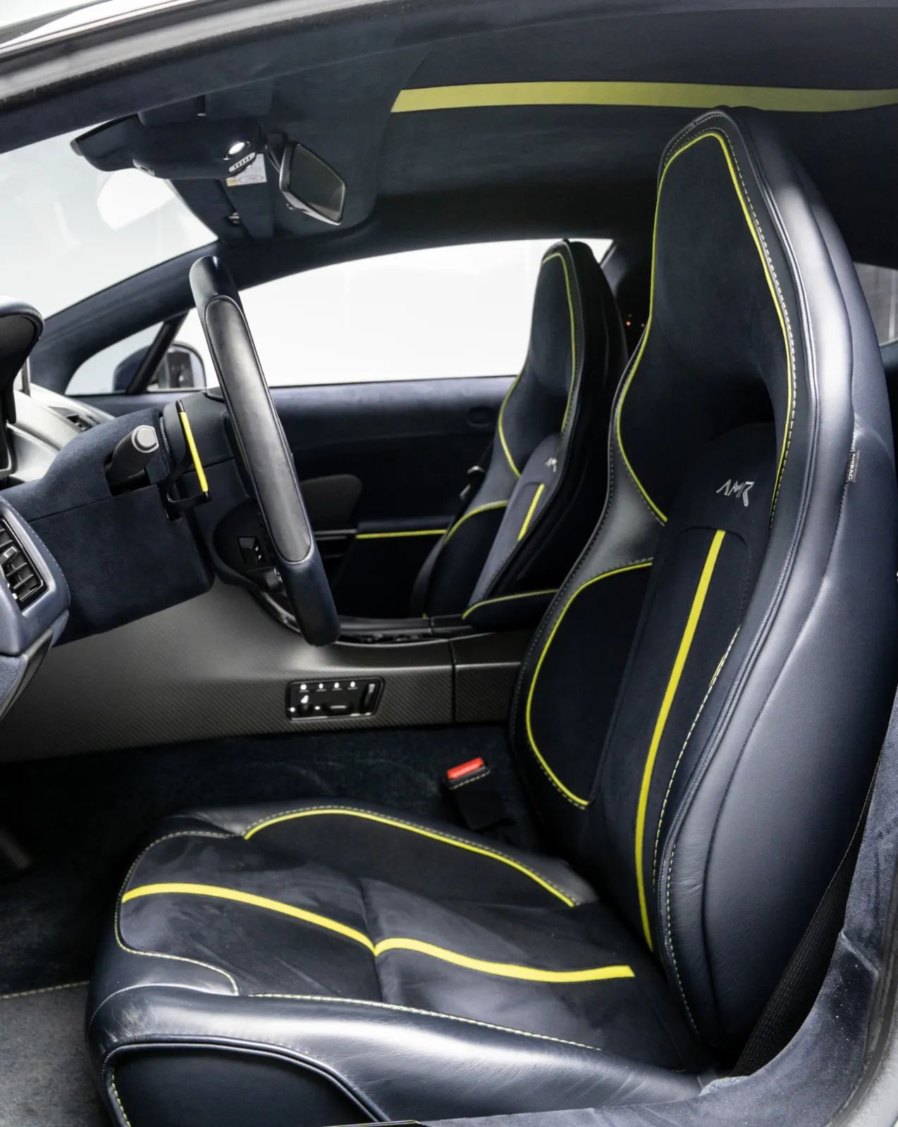 2019 Aston Martin Rapide photo 3