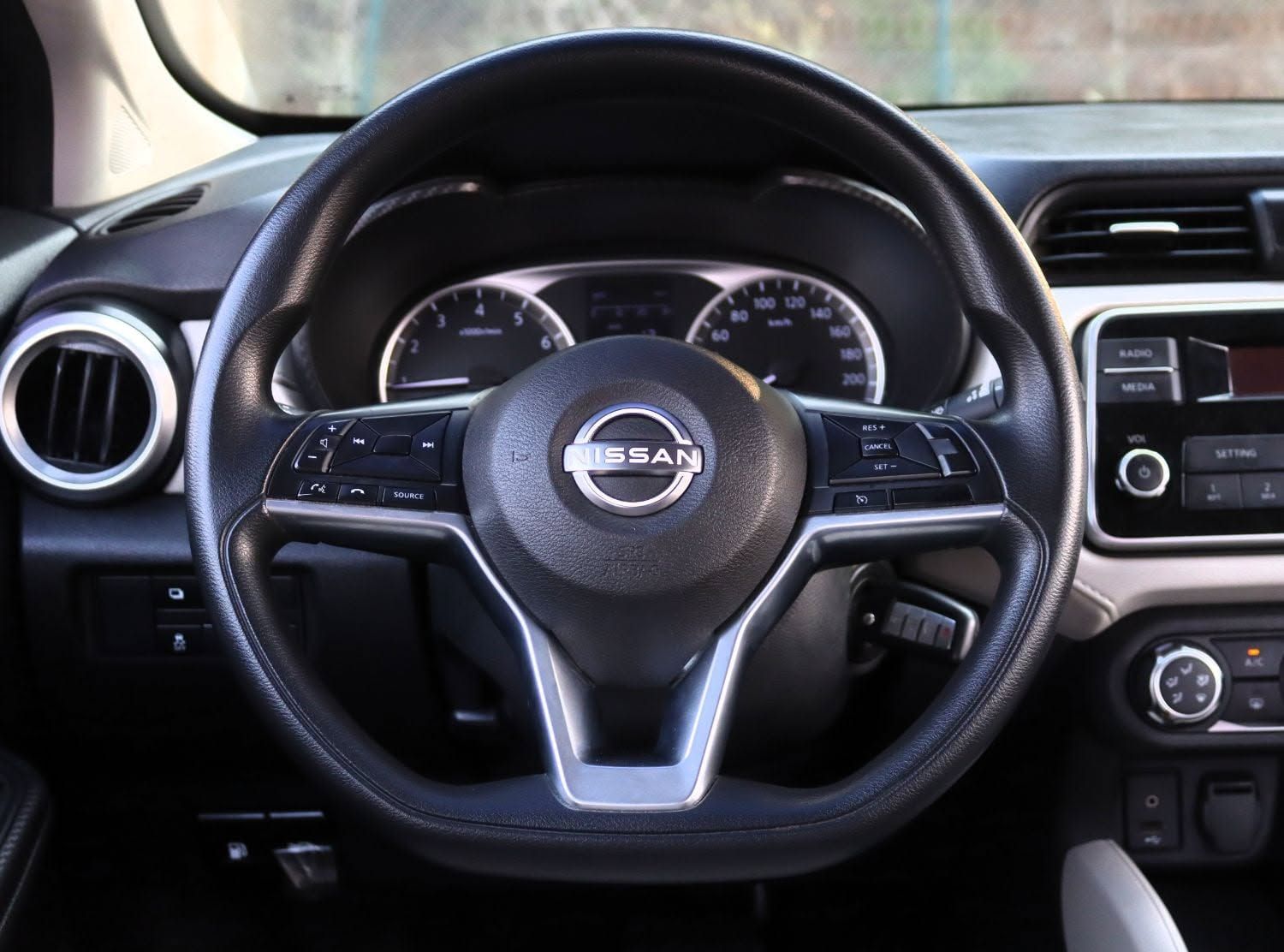 2024 Nissan Sunny photo 4
