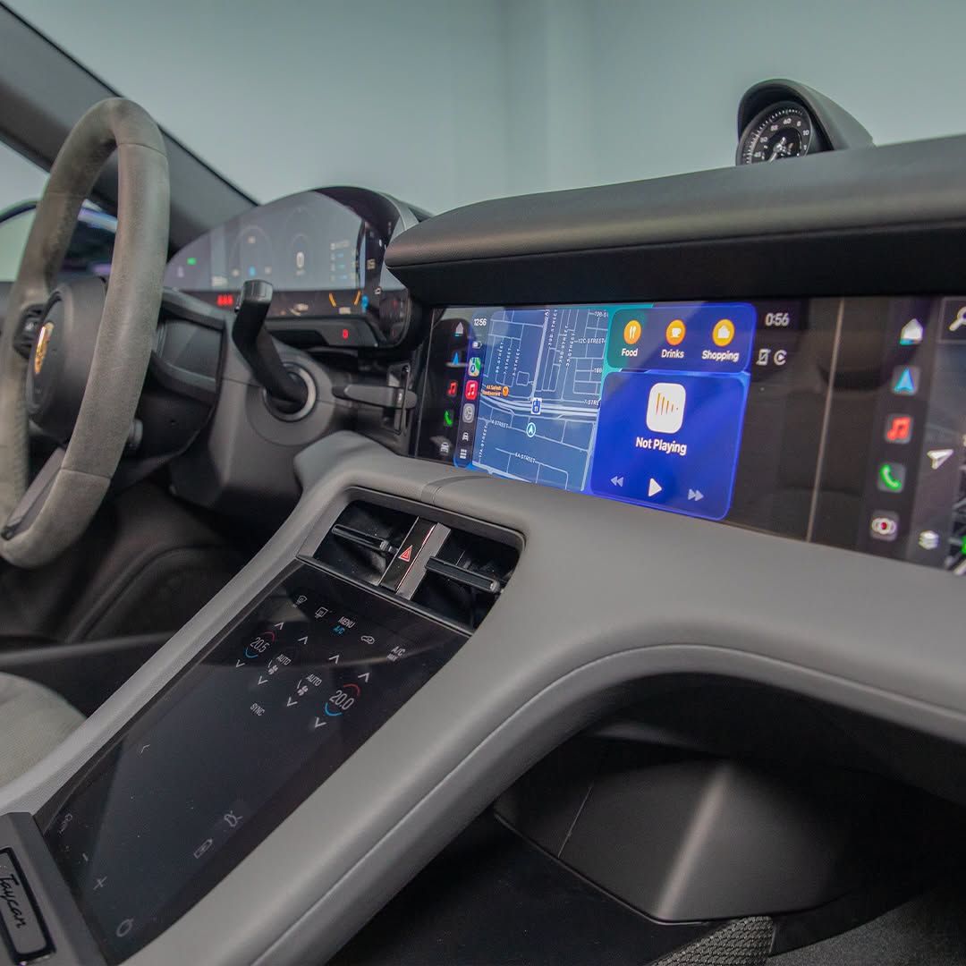 2021 Porsche Taycan photo 4