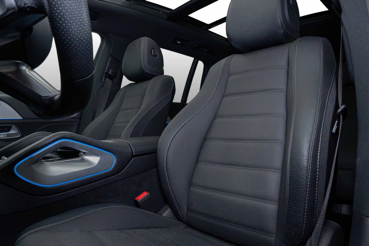 2025 Mercedes-Benz GLS photo 5