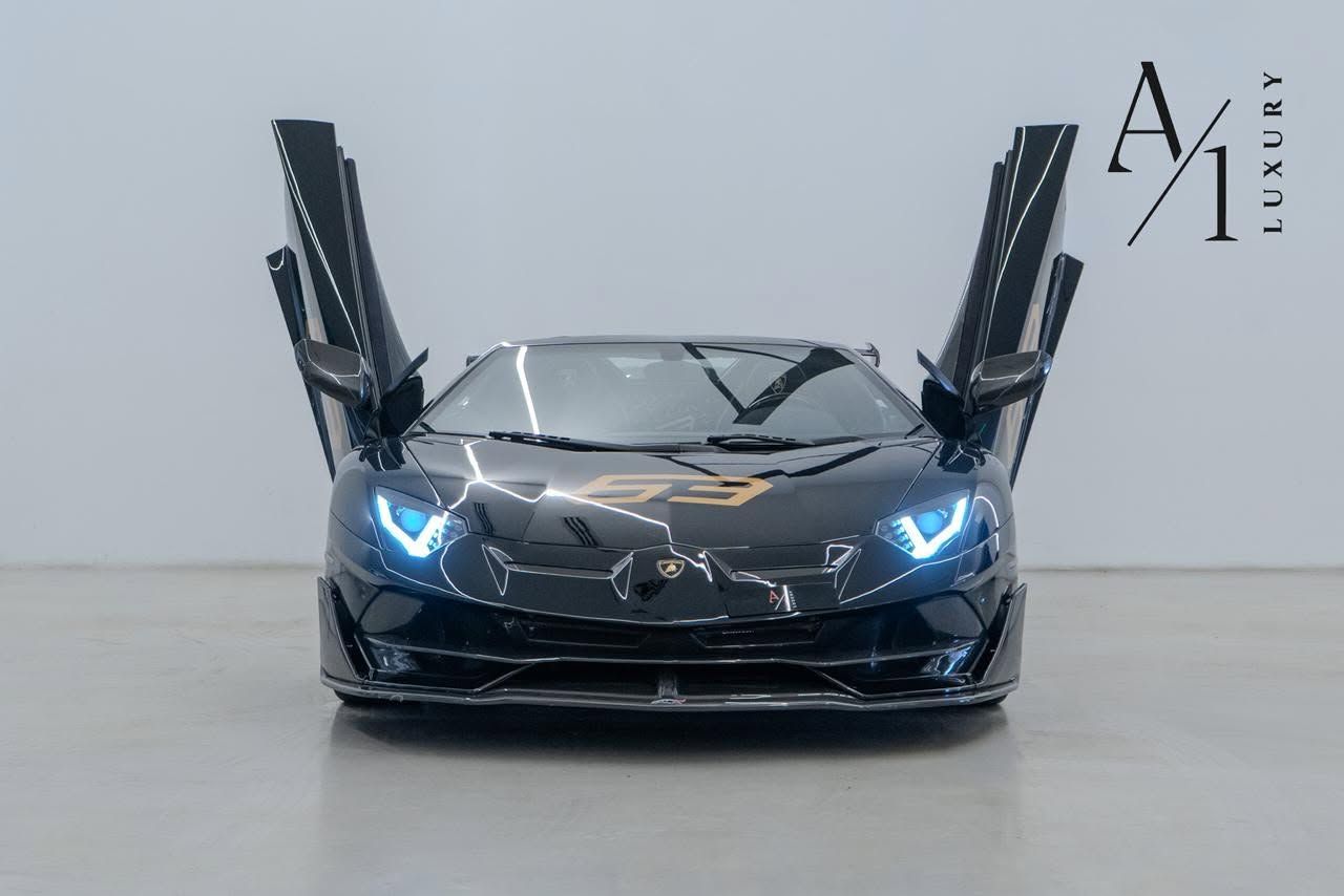 2015 Lamborghini Aventador photo 3