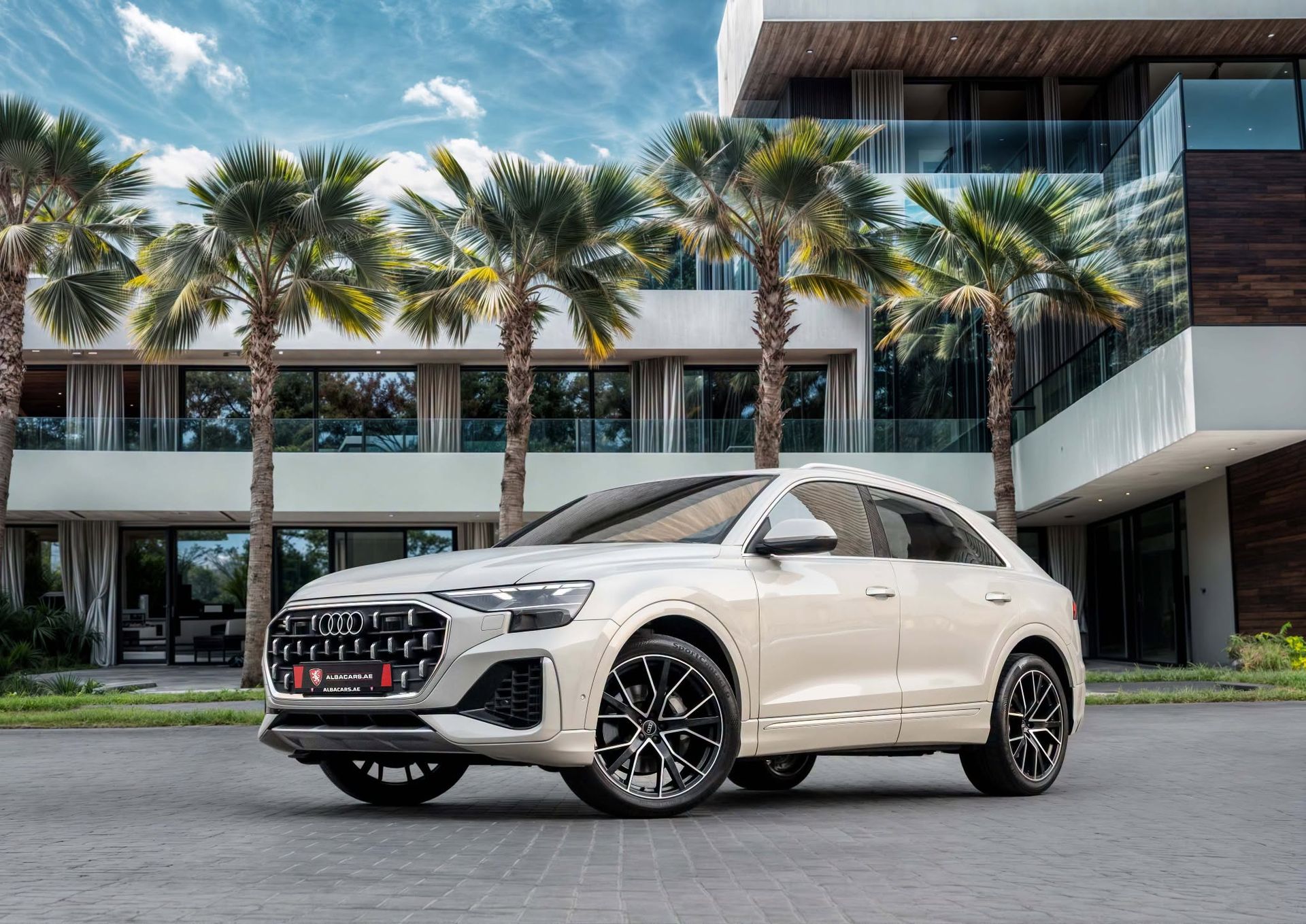 2024 Audi Q8 photo 2