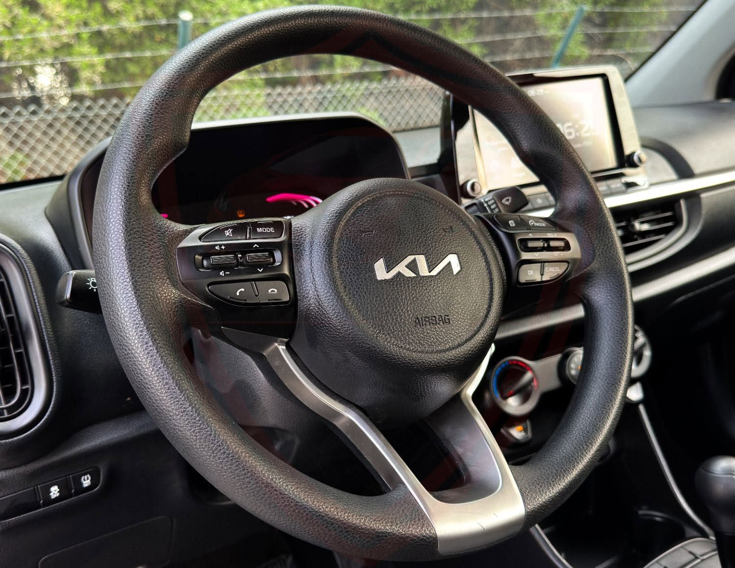 2024 Kia Picanto photo 3