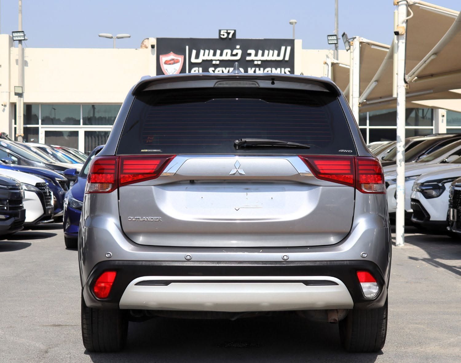 2022 Mitsubishi Outlander photo 3