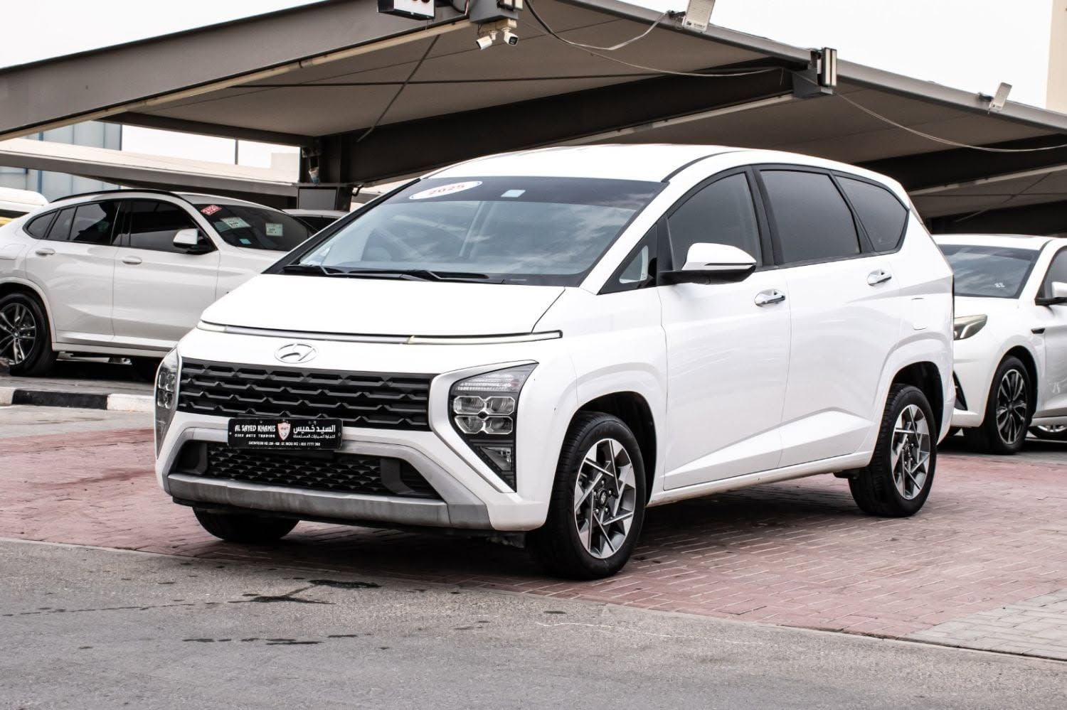 2025 Hyundai Stargazer photo 3