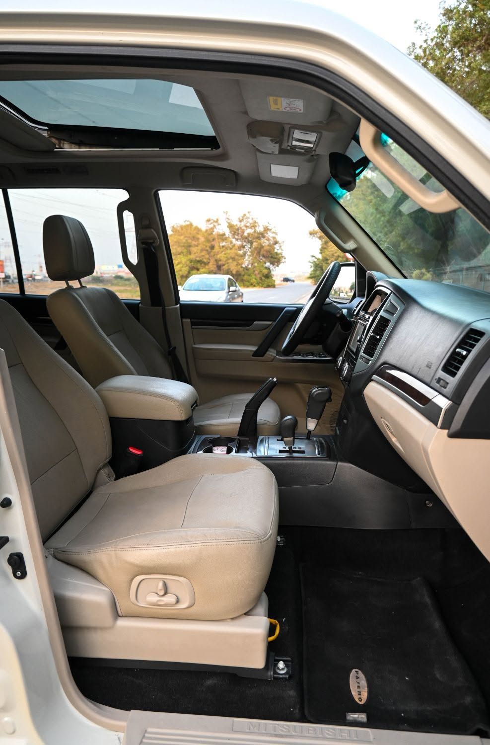 2018 Mitsubishi Pajero photo 4