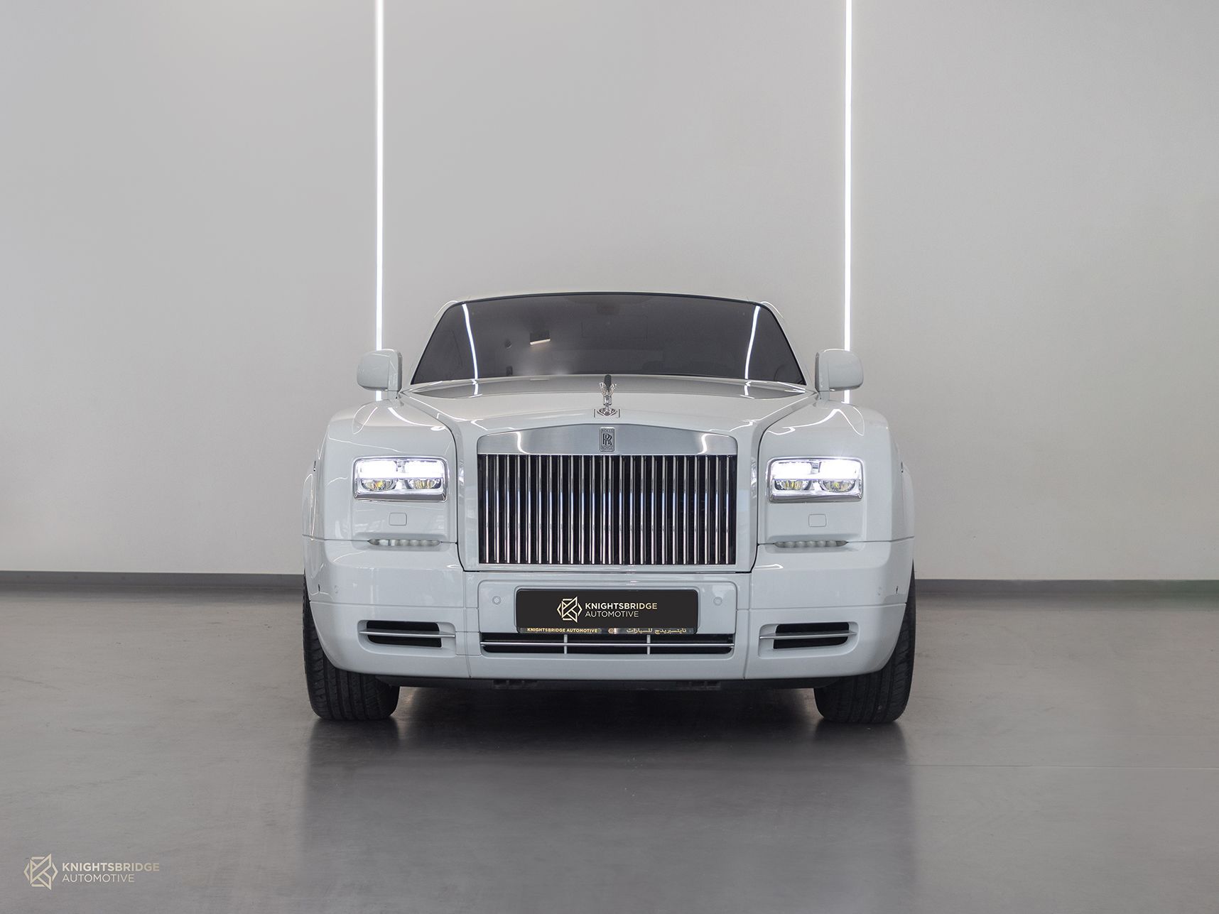 2017 Rolls-Royce Phantom photo 2